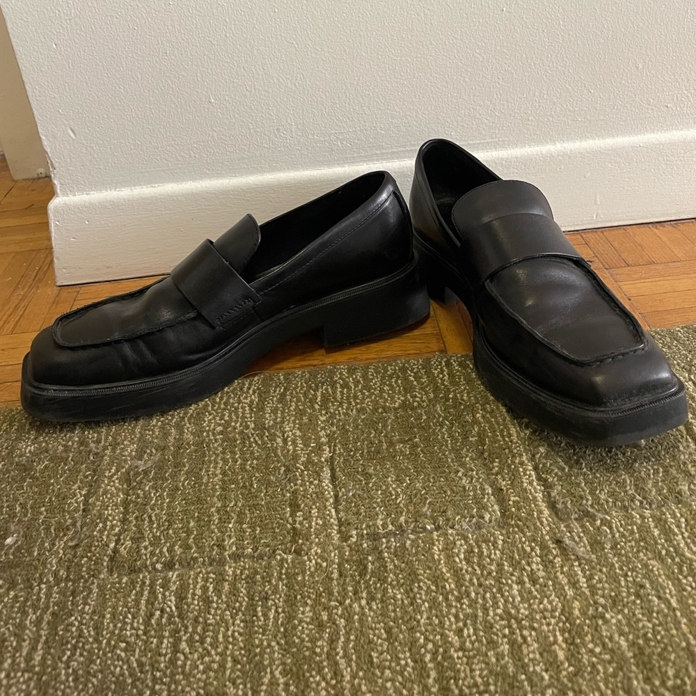 Vagabond Black Leather Loafers